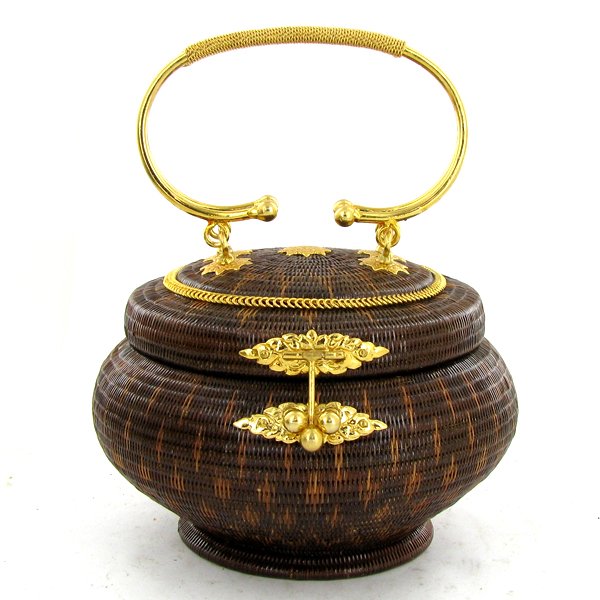 Finely Hand-woven Lipao Silver Plate Handbag: Many weeks of work in this finely, tightly woven Lipao vine handbag, silver plated hardware, silk lined with mirror; 5.5in wide