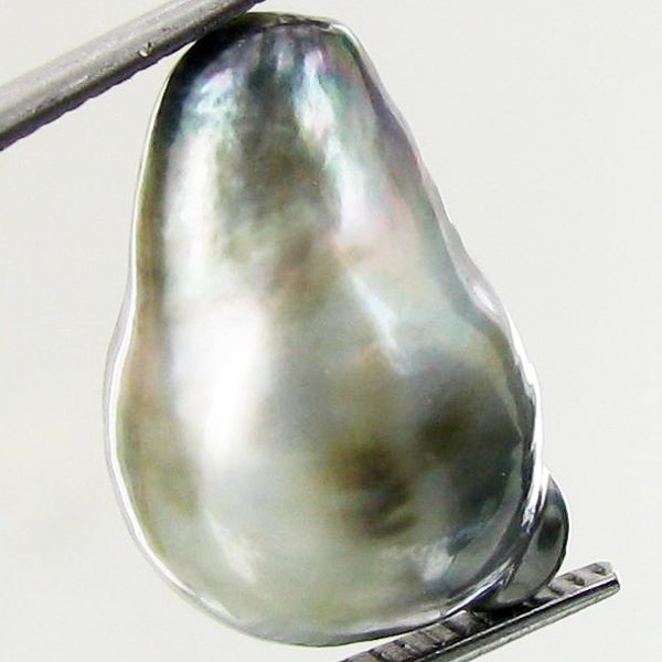 18.2ct Tahitian Baroque Pearl: Baroque shaped; drilled and ready for one-of-a-kind pendant