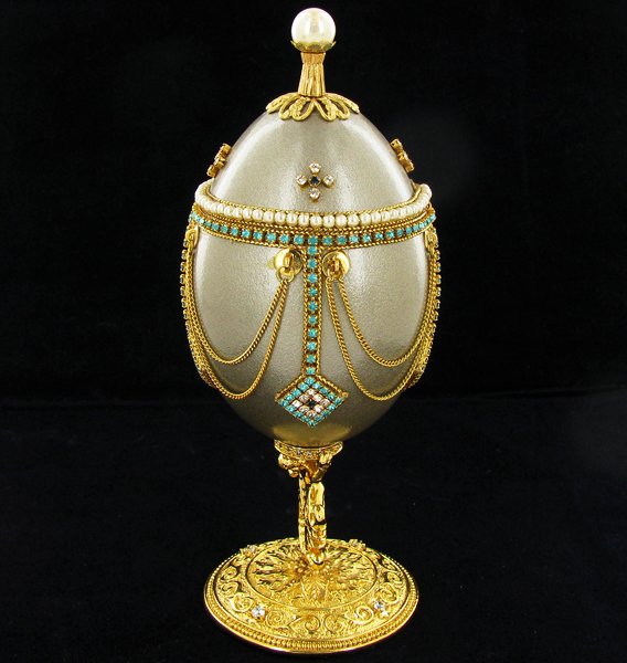 Fabrege Style Decorative Egg Ring Box: Well crafted; 6"