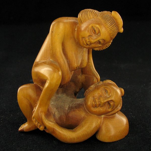 Handcarved Chinese Boxwood Kamasutra Netsuke: Well crafted fully detailed; 2"