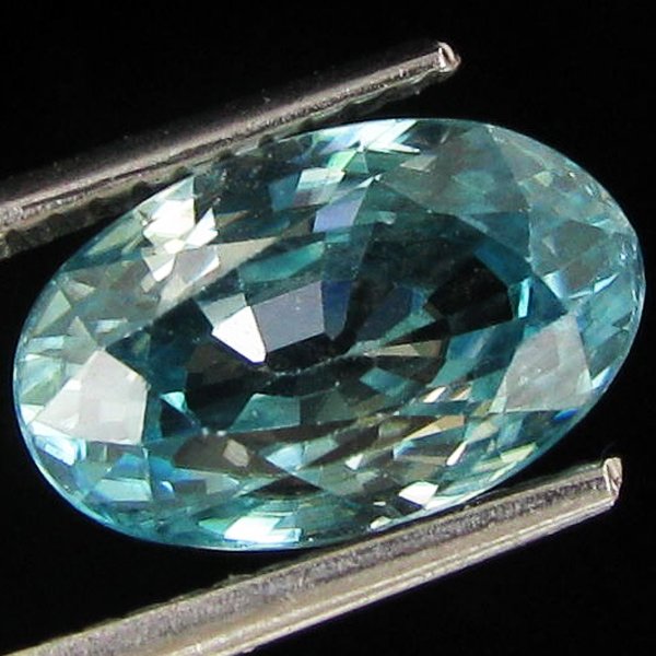 5.18ct Top Lustre Awesome Fire Blue Zircon: Excellent specimen; well cut and colored; with customary treatment unless noted otherwise