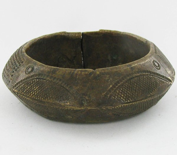 1475ct Antique African Tribal HEAVY Bronze Cuff Bracele: Scarce one of a kind hand made tribal piece