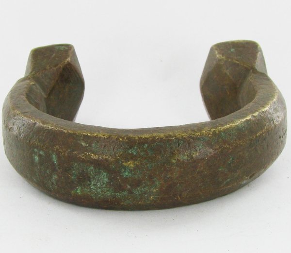 2025ct Antique African Tribal HEAVY Bronze Cuff Bracele: Scarce one of a kind hand made tribal piece