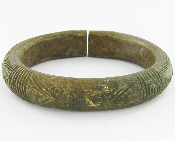 1095ct Antique African Tribal HEAVY Bronze Cuff Bracele: Scarce one of a kind hand made tribal piece