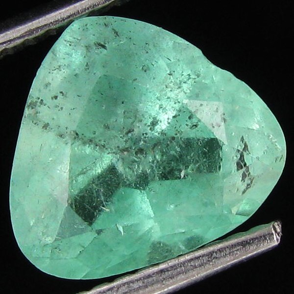 2.4ct Mint Green Colombian Emerald Glowing: Excellent piece; well cut & colored; with treatment