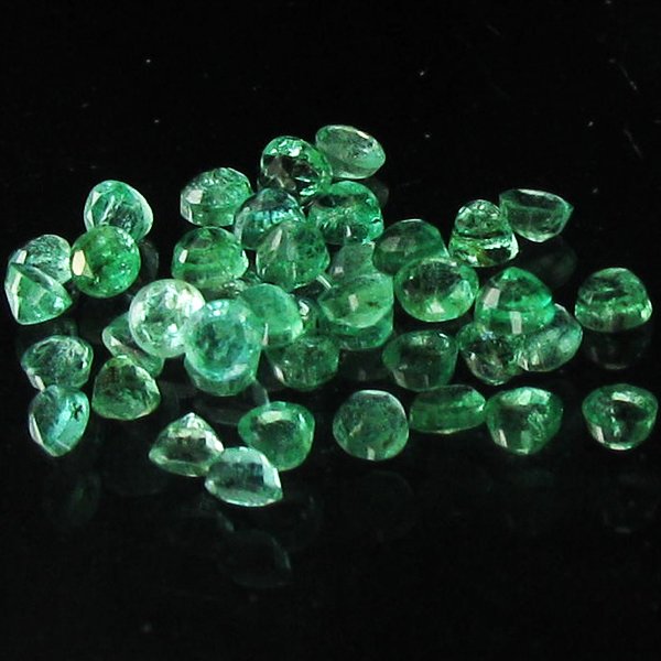 2.82ct Natural Green Colombia Emerald Parcel: Excellent piece; well cut and colored; with treatment