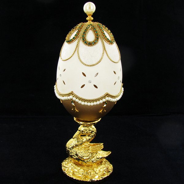 Fabrege Style Decorative Egg Ring Box: Well crafted; 6"