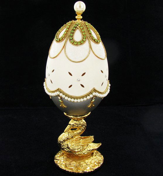Fabrege Style Decorative Egg Ring Box: Well crafted; 6"