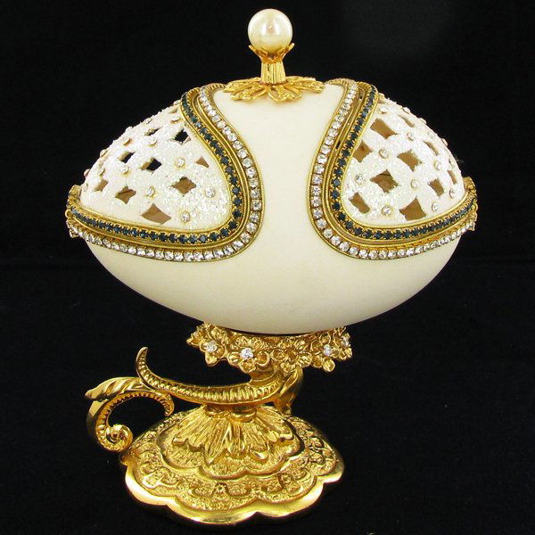 Fabrege Style Decorative Egg Ring Box: Well crafted; 5"