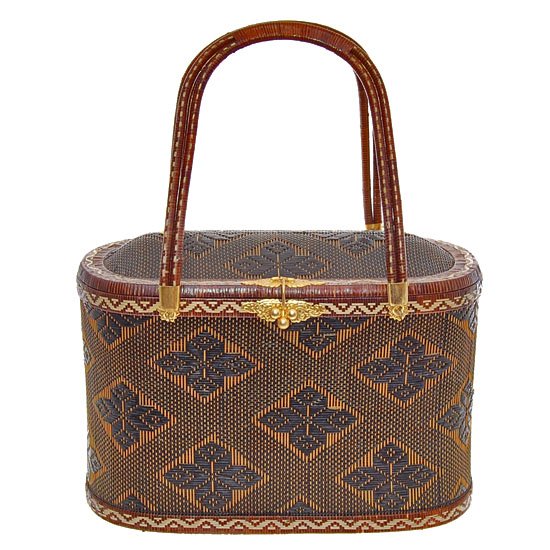 Finely Hand-woven Lipao Gold Plate Handbag: A week of work in this finely, tightly woven Lipao vine handbag, gold plated hardware, silk lined with mirror; 10.5in wide