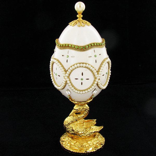 Fabrege Style Decorative Egg Ring Box: Well crafted; 6"