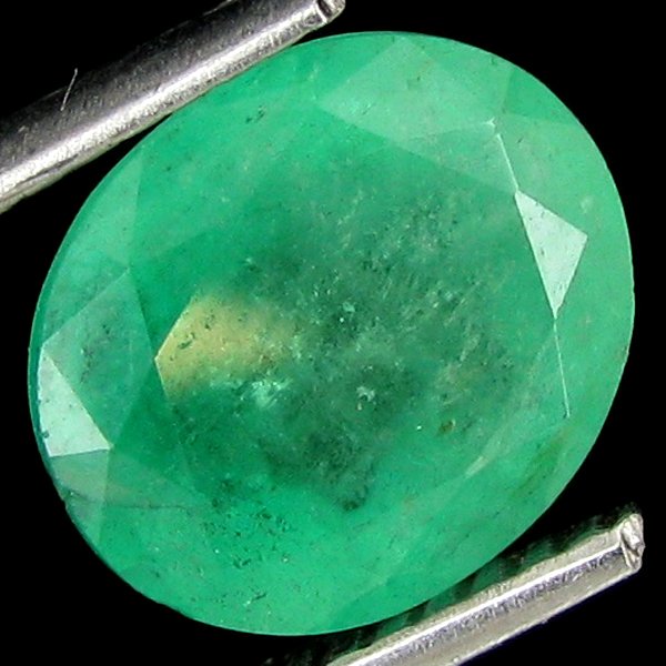 2.44ct Natural Green Colombian Emerald: Excellent specimen; well cut & colored; with treatment