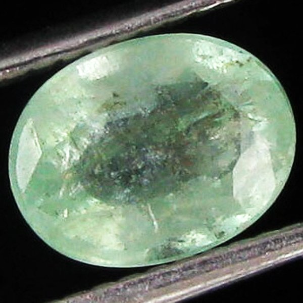 1.40ct Colombian Emerald: Excellent specimen; well cut and colored; with customary treatment unless noted otherwise