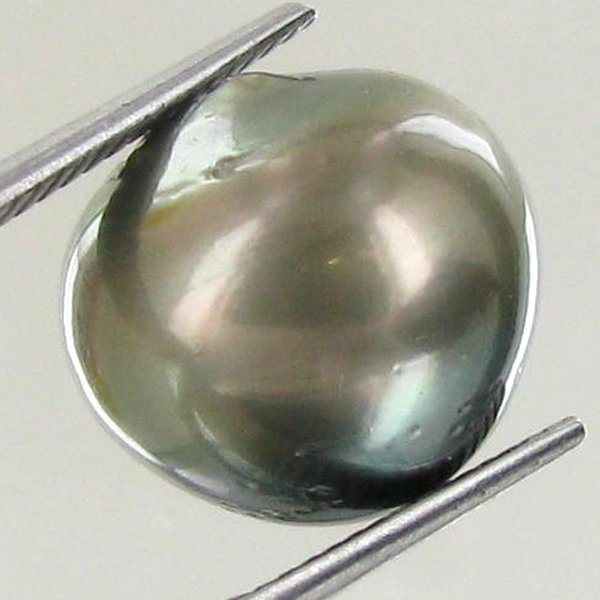 16ct Tahitian Baroque Pearl: Baroque shaped; drilled and ready for one-of-a-kind pendant