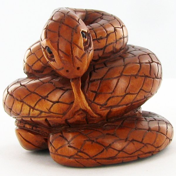 Handcarved Japenese Boxwood Netsuke: Excellent handcarved piece with lots of detail 2"