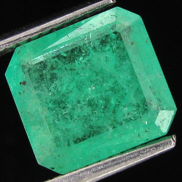 2.25ct Mint Green Colombian Emerald Glowing: Excellent piece; well cut & colored; with treatment