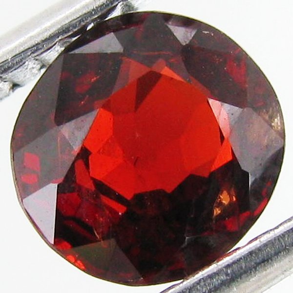 0.9ct Mogok Pink Spinel Oval: Excellent piece; well cut & colored; with treatment