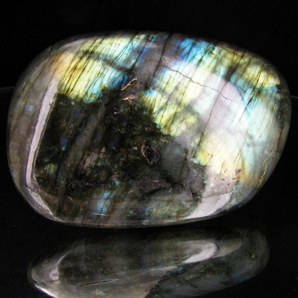 650ct Large Polished Rainbow Labradorite Cabochon: Excellent natural polished specimen