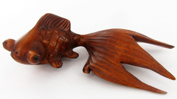 Handcarved Japenese Boxwood Netsuke: Excellent handcarved piece with lots of detail 2"