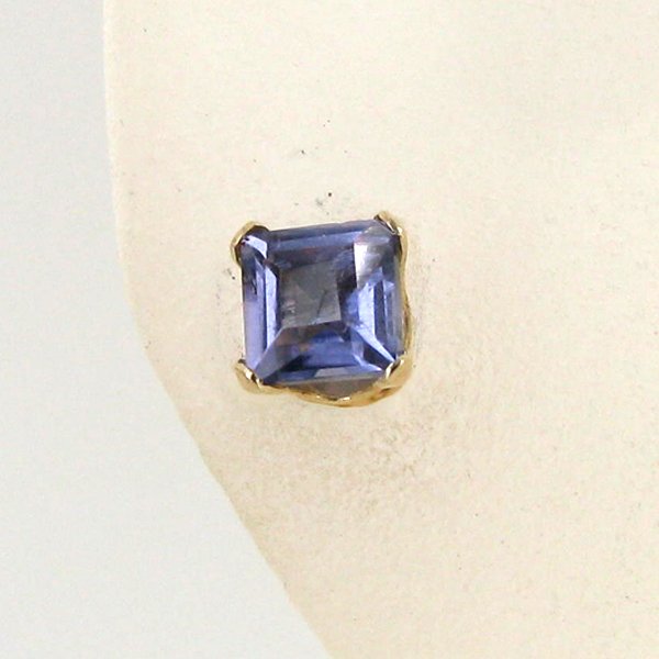 1.17twc Iolite 10k Gold Earrings: Nice workmanship