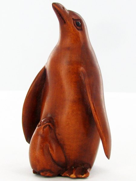 Handcarved Japenese Boxwood Netsuke: Excellent handcarved piece with lots of detail 2"
