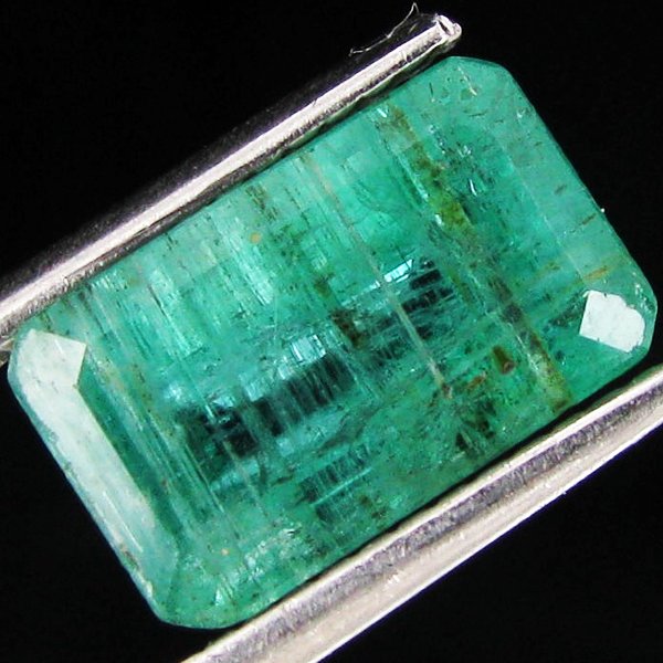 3.11ct Mint Green Colombian Emerald Clean: Excellent piece; well cut & colored; with treatment