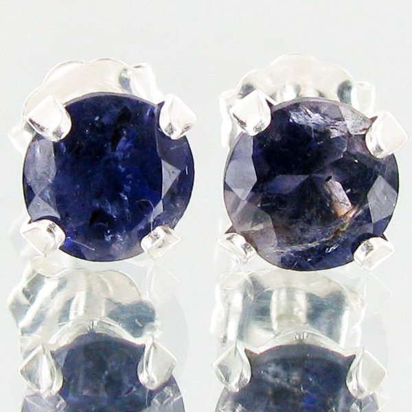 3.19twc Iolite Sterling Earrings: Nicely carfted piece