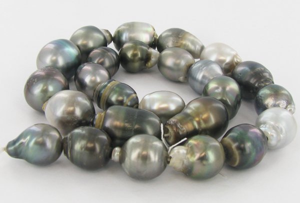 375twc Natural Tahitian Baroque 25 Pearl Strand: Well colored untreated strand with varied color, size and natural defects