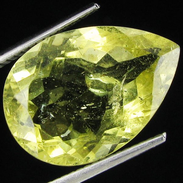 9.43ct Scarce Color Lime Yellow Aquamarine Beryl: Excellent piece; well cut and colored; with treatment