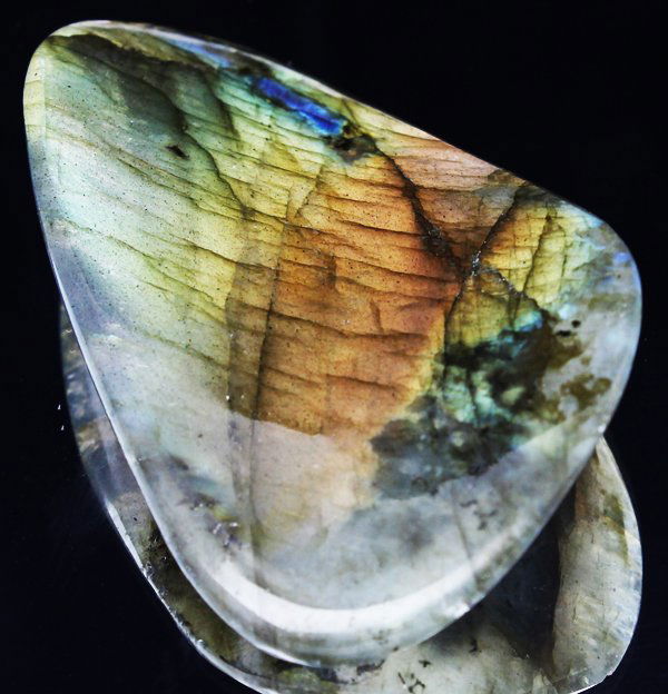 90ct Delicate Potato Chip Cut Labradorite Cabochon: Excellent expensive cut