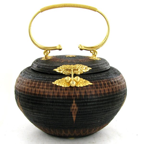 Finely Hand-woven Lipao Silver Plate Handbag: Many weeks of work in this finely, tightly woven Lipao vine handbag, silver plated hardware, silk lined with mirror; 6in wide