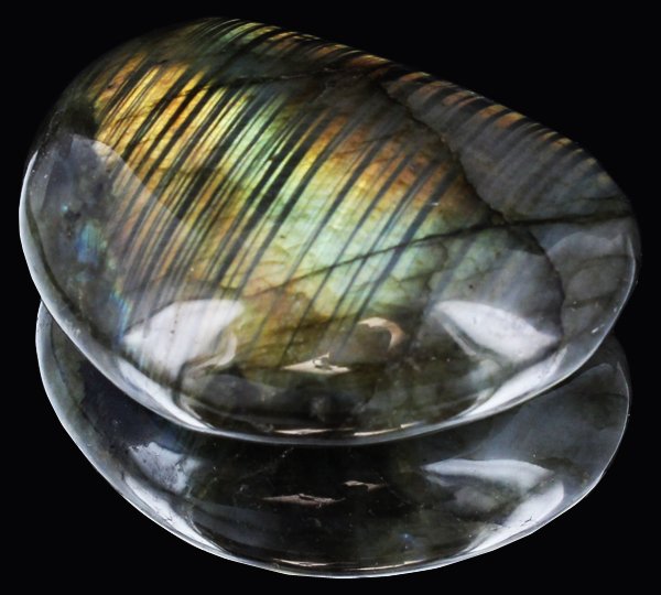 635ct Hefty Labradorite Cabochon: Excellent large piece