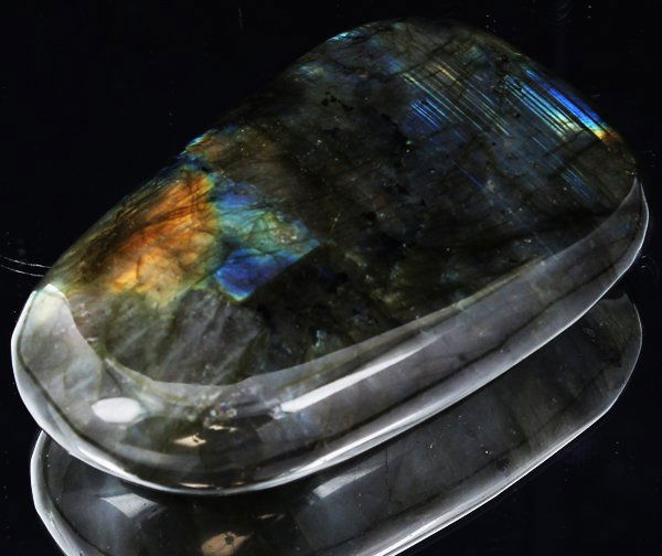 726ct Hefty Labradorite Cabochon: Excellent large piece