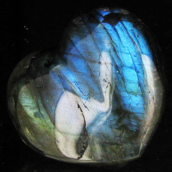 73.21ct Gem Grade Labradorite Peacock Colors Heart: Excellent Piece; well colored and cut; with treatment