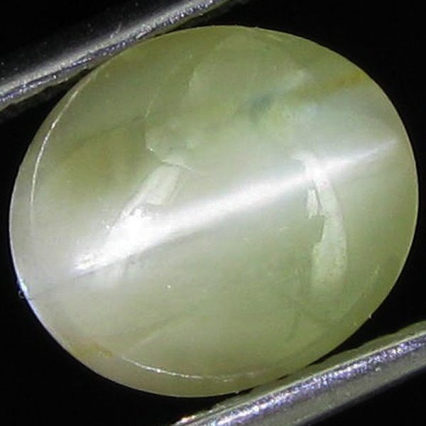 2.12ct Strong Pattern Translucent Chrysoberyl Cat'S Eye: Excellent piece; well cut & colored; with treatment