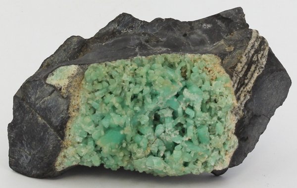 444g Hi Grade Colombian Emerald Crystal Cluster: Excellent hi-grade specimen