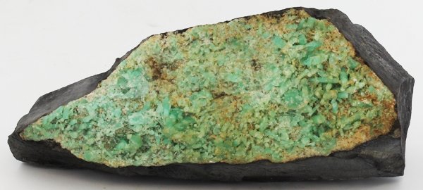 1250g Hi Grade Colombian Emerald Crystal Cluster: Excellent hi-grade specimen