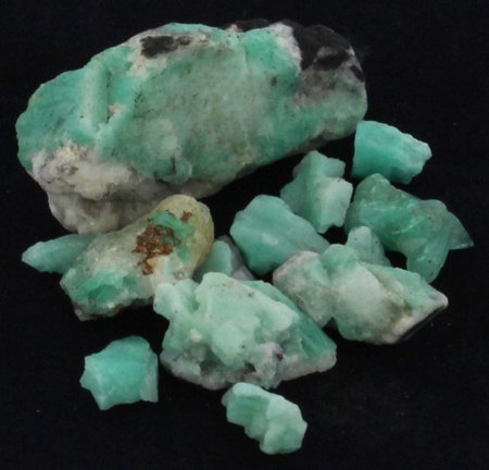 204.5ct Better Grade Colombian Emerald Rough: Excellent hi-grade parcel