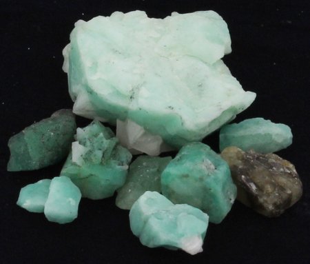 202.5ct Better Grade Colombian Emerald Rough: Excellent hi-grade parcel