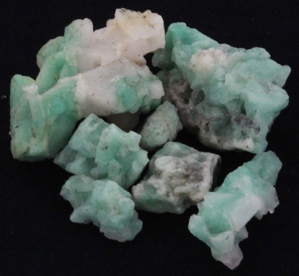 208.55ct Better Grade Colombian Emerald Rough: Excellent hi-grade parcel