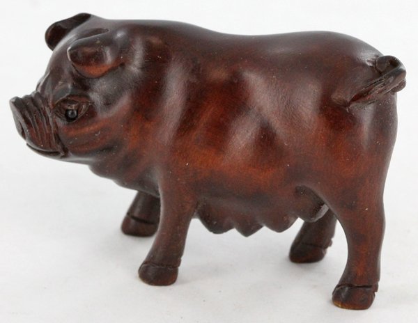 Handcarved Japenese Boxwood Netsuke: Excellent handcarved piece; 2"