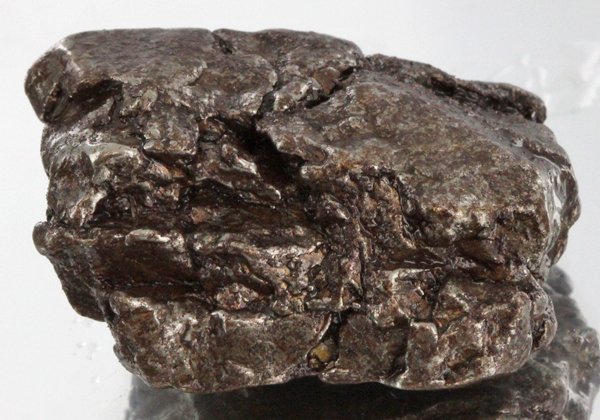 31gm Meteorite Campo Del Cielo Argentina: Scarce remnant of prehistoric (2000-4000bc) meteorite discovered in the 16th century; a main mass of 18 tons has been discovered along with a shower of smaller breakup fragments; cosmic age is young f