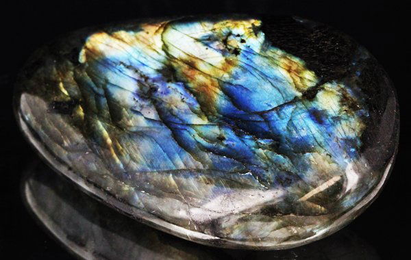1285ct Hefty Labradorite Cabochon: Excellent large piece