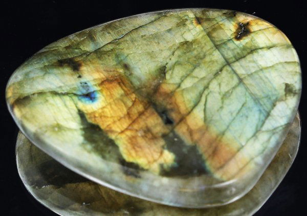 55ct Delicate Potato Chip Cut Labradorite Cabochon: Excellent expensive cut