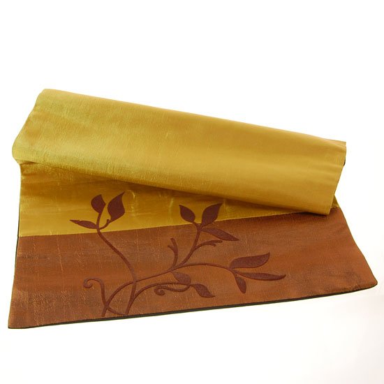 Silk Placemat Set of 4 in Box: Excellent hand made pieces, set of 4 in silk covered box, 12" x 14" each