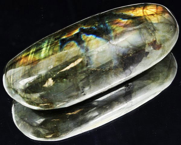 907ct Hefty Labradorite Cabochon: Excellent large piece