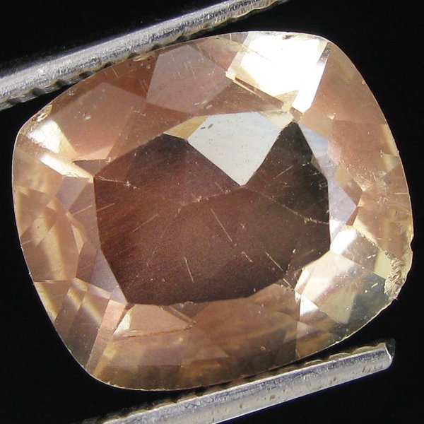 4.00ct Clear Champagne Oregon Sunstone Cushion: Excellent hi grade piece; well cut & colored; with treatment