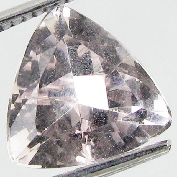 4.10ct Excellent Peach Pink Morganite: Excellent specimen; well cut and colored; with customary treatment unless noted otherwise