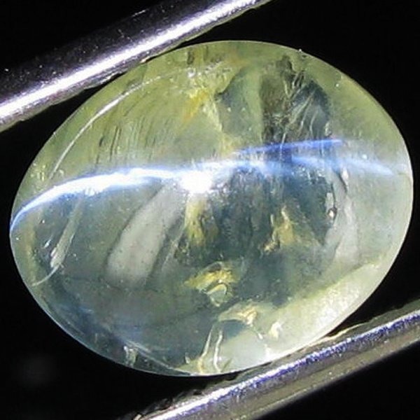 2.74ct Strong Pattern Translucent Chrysoberyl Cat'S Eye: Excellent piece; well cut & colored; with treatment