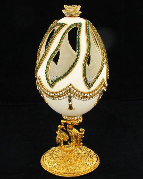 Fabrege Style Decorative Egg Ring Box: Well crafted; 6"